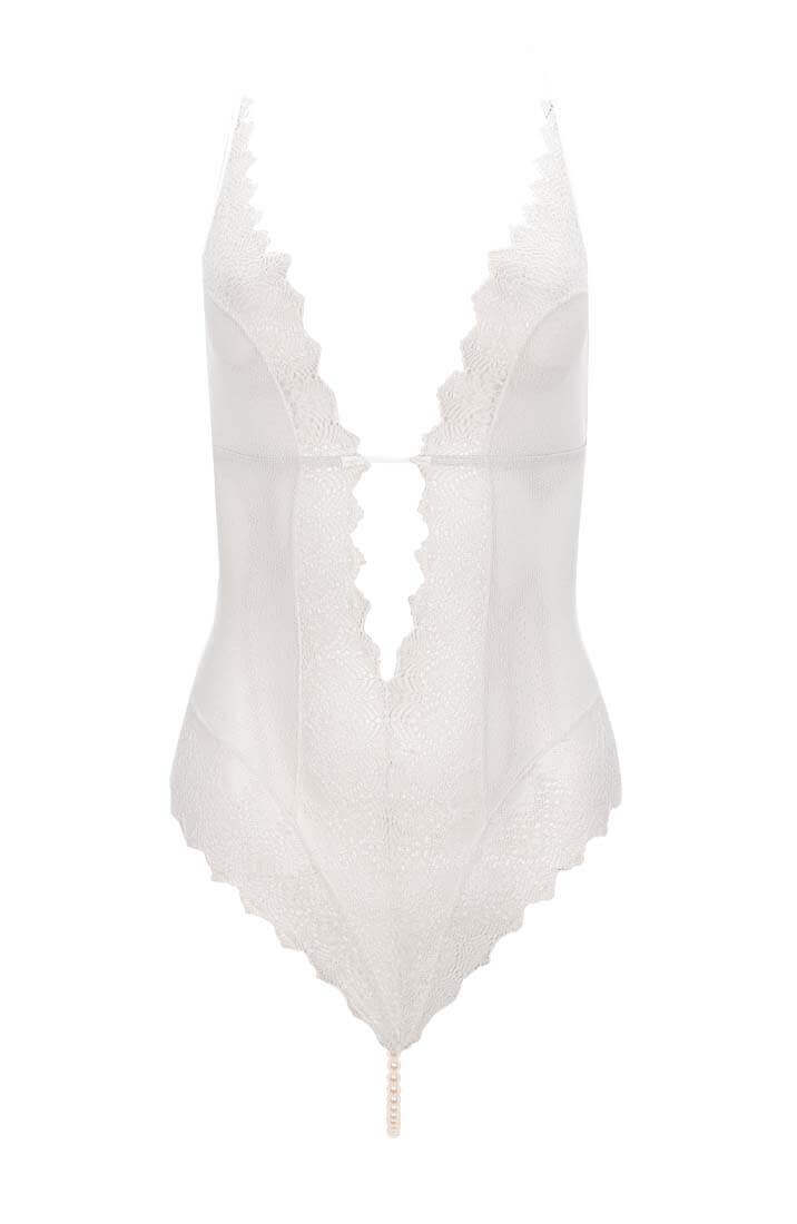 COAX Copenhagen elfenbenshvid bodysuit med hvid perlesnor og delikat feminin design