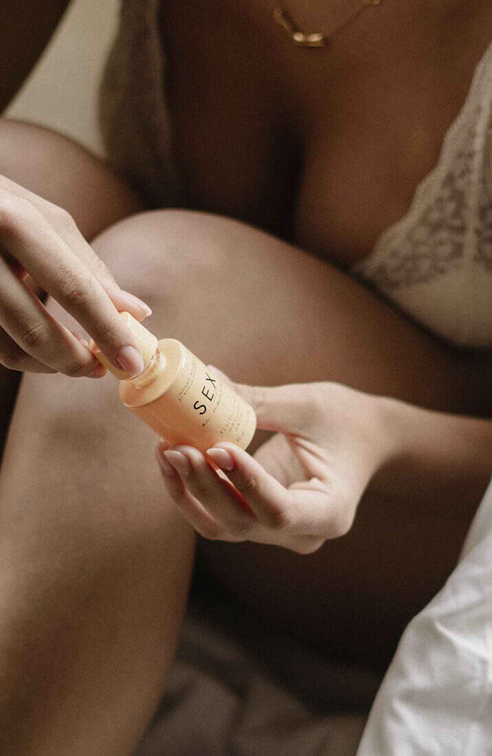 Revitaliserende intim massage dråber - COAX Copenhagen