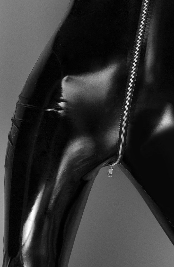 PVC catsuit med 3-way metal lynlås - UnChained - COAX Copenhagen
