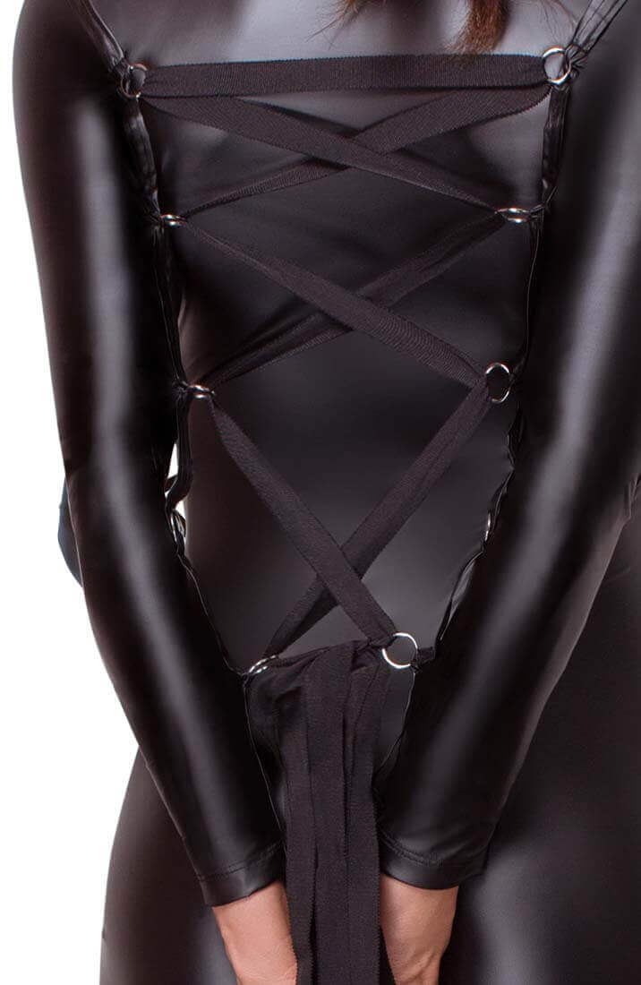 Sort wetlook kjole med tie-back - On Point Bondage - COAX Copenhagen