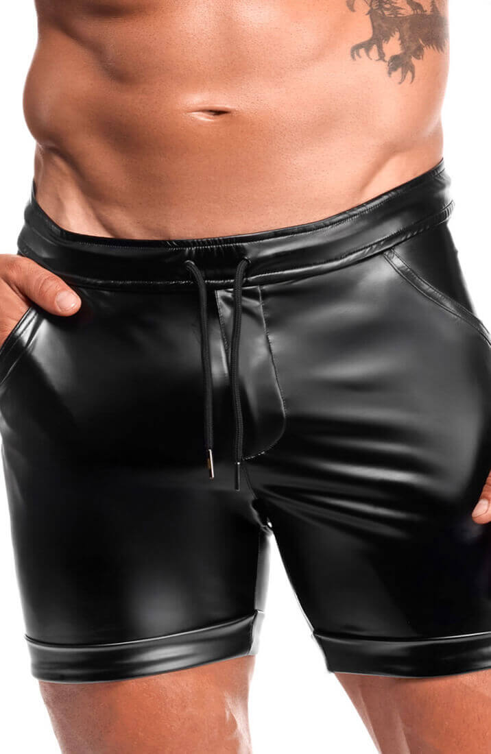 COAX Fetish shorts med mat wetlook overflade
