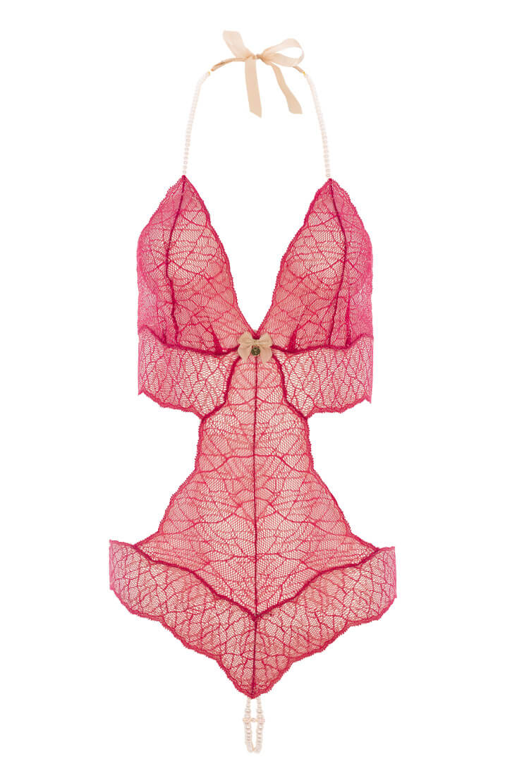 COAX Copenhagen rød bodysuit med hvid Manacor perlesnor og erotisk design