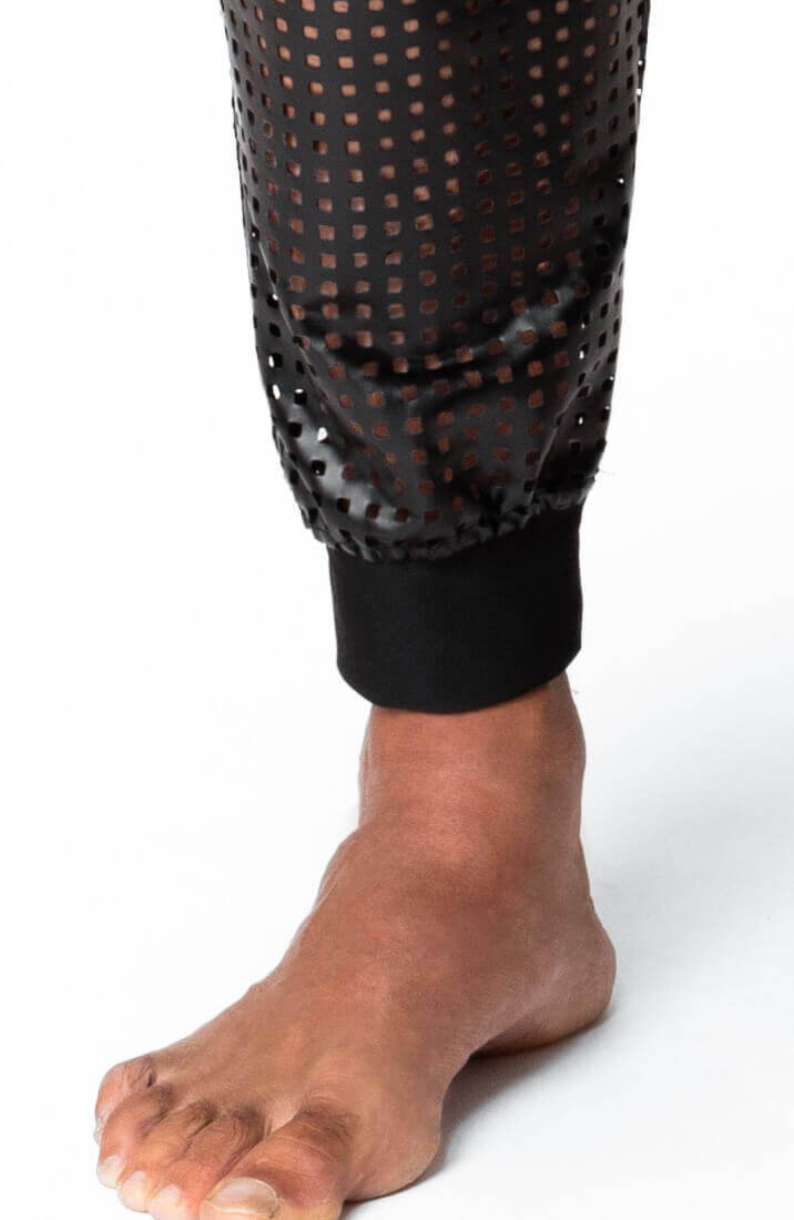 Laser-cut wetlook tregging bukser - The Master’s Grip - COAX Copenhagen