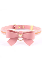 Indlæs billede til gallerivisning Lyserød faux læder butterfly choker &amp; snor - COAX Copenhagen