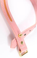 Indlæs billede til gallerivisning Lyserød faux læder butterfly choker &amp; snor - COAX Copenhagen
