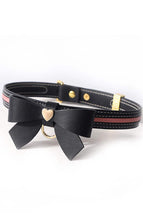 Indlæs billede til gallerivisning Sort faux læder butterfly choker &amp; snor - COAX Copenhagen