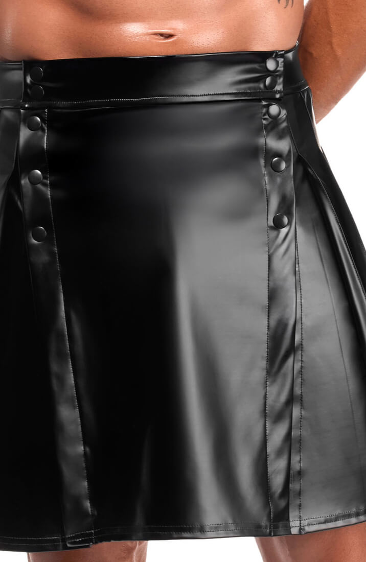 Sort wetlook kilt til mænd med trykknaplukning foran